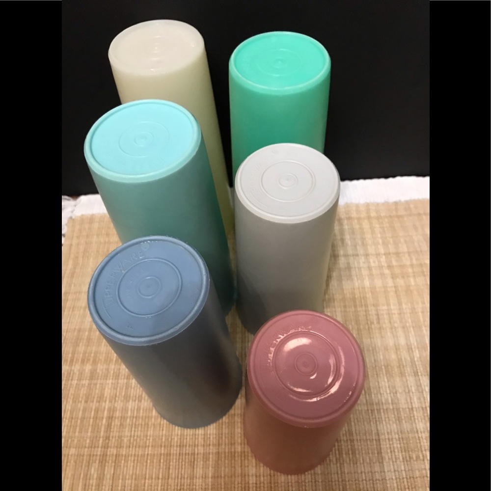70's Tupperware Cups - Picture 3 of 5